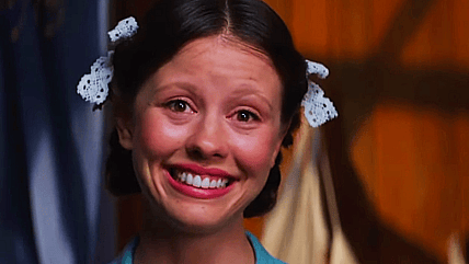 Mia Goth smiles through the pain in Pearl (2022), A24