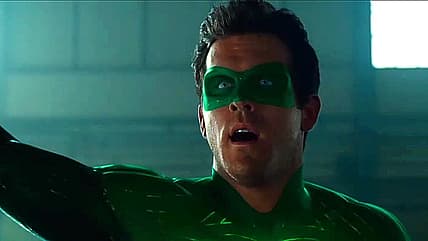 Hal (Ryan Reynolds) bargains with Hector Hammond (Peter Sarsgaard) in Green Lantern (2011), Warner