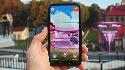 A player fights a Dynamax Beldum in Pokémon GO on YouTube
