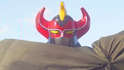 Daizyuzin, as piloted by Universe Warrior Tyranno Ranger (Naoya Iguchi), makes a surprise return from destruction in No.1 Sentai Gozyuger Episode 6 "The Final Battle! The Great Adventure of Tokonatsu Castle" (2025), Toei Co. Ltd.