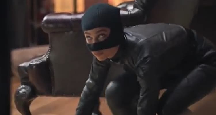 Matt Reeves Reveals The Batman Will Feature An Origin Story For Catwoman, New Footage Revealed