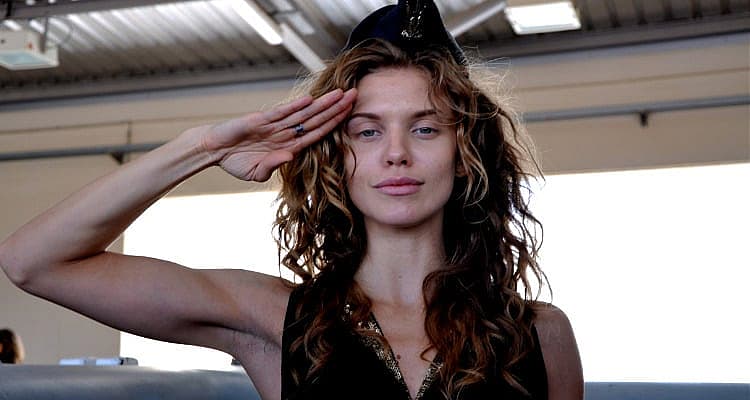 90210 And Nip Tuck Actress Shares Bizarre "Dear Mister President Vladimir Putin" Video Where She