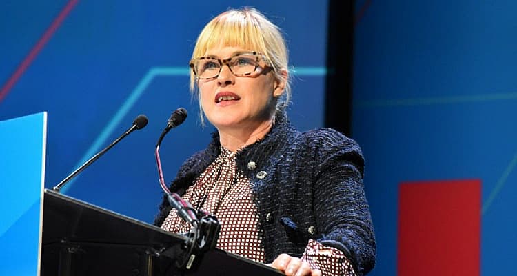 'Human Nature' Actress Patricia Arquette Calls To "Kick Russia Out Of NATO," Blames The "Gaffe" On