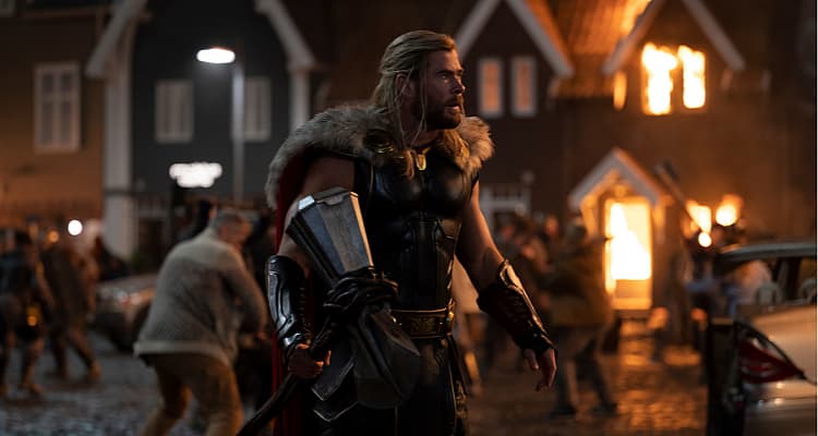 Marvel Includes Fully Naked Thor In Latest Thor: Love And Thunder Trailer For Cheap Laugh