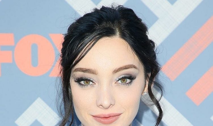 Emma Dumont