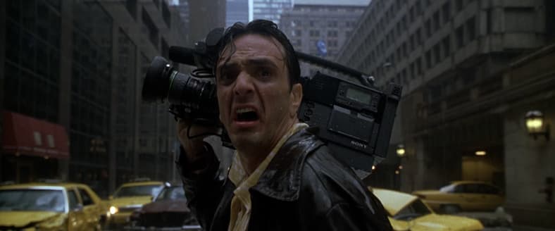 Victor (Hank Azaria) survives Godzilla's first attack in Godzilla (1998), Sony TriStar Pictures