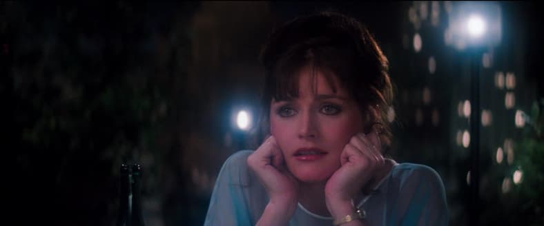 Lois (Margot Kidder) is enchanted by Superman (Christopher Reeve) in Superman: The Movie (1978)