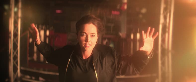 Johanna Constantine (Jenna Coleman) harnesses the power of God in The Sandman Season 1 Episode 3