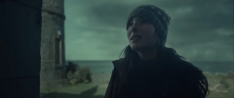 Bodhi Rae Breathnach drops off Jason Statham's Doordash order in Shelter (2026), Black Bear Pictures