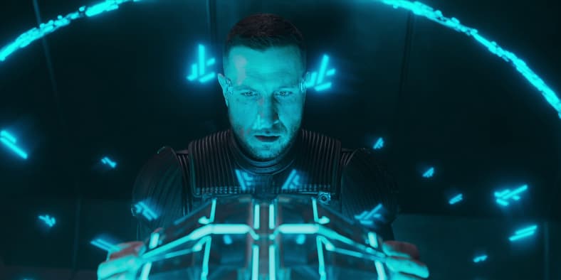 Master Chief (Pablo Schrieber) attempts to take control of the keystone in Halo Season 1 Episode 6 “Solace” (2022), Paramount Plus