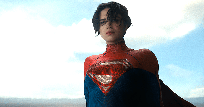 Kara (Sasha Calle) witnesses the arrival of General Zod (Michael Shannon) in The Flash (2023), Warner Bros. Pictures