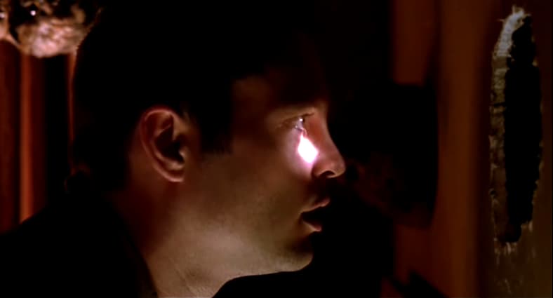 Vince Vaughn does his best Norman Bates in Gus Van Sant's Psycho (1998), Universal Pictures
