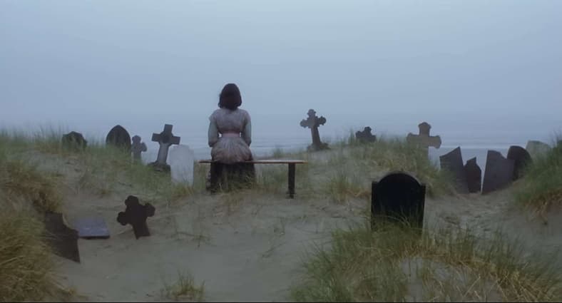 Lucy Harker (Isabelle Adjani) makes Gothic look good in Nosferatu the Vampyre (1979), 20th Century Fox  