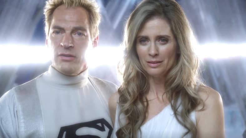 Jor-El (Julian Sands) and Lara (Helen Slater)