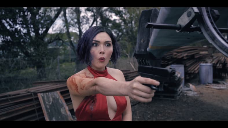 Faye Valentine (Daniella Pineda) ambushes the Bebop crew in Cowboy Bebop Season 1 Episode 4 "Callisto Soul" (2021), Netflix