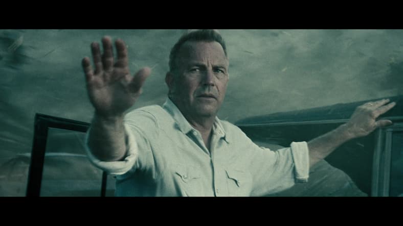 Jonathan Kent (Kevin Costner) sacrifices himself, Man of Steel, Warner Bros. Entertainment