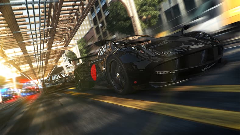 The cops don't take too kindly to street racers in The Crew (2014), Ubisoft