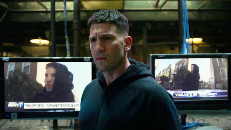 Frank (Jon Bernthal) realizes his cover is blown in Punisher Season 1 Episode 9 "Front Toward Enemy" (2017), Marvel Entertainment