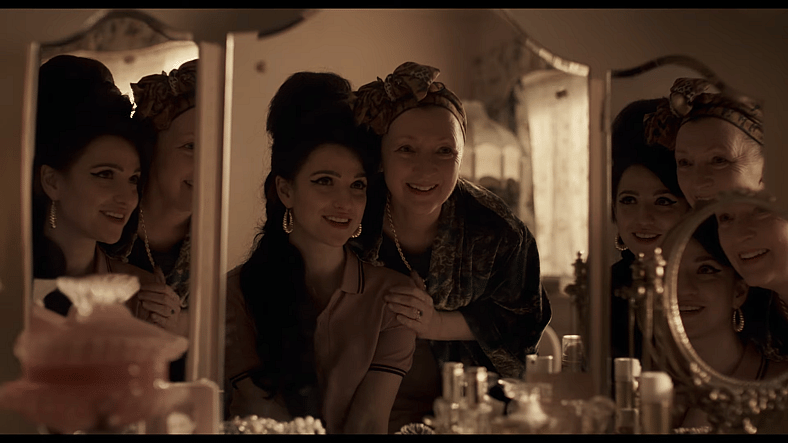 Marisa Abela as Amy Winehouse and Lesley Manville as Cynthia Winehouse in Back to Black (2024)