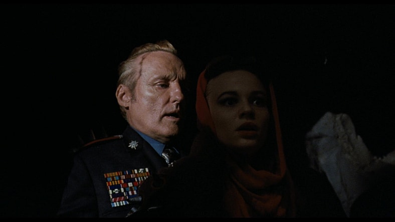 Koopa (Dennis Hopper) has big plans - for his next pizza order - in Super Mario Bros. (1993), Hollywood Pictures