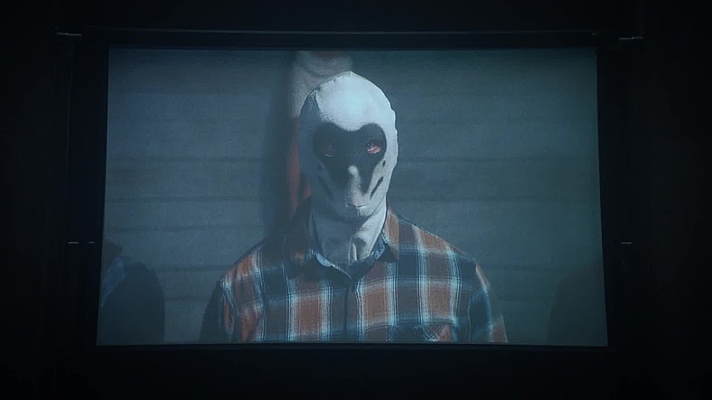 A Rorschach cosplayer hosts a police training video in Watchmen Season 1 Episode 1 "It's Summer and We're Running Out of Ice" (2019), HBO