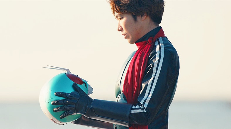 Hayato Ichimonji (Tasuku Emoto) embraces Takeshi Hongo's (Sosuke Ikematsu) legacy by taking the name Kamen Rider 2+1 in Shin Kamen Rider (2023), Toei Co. Ltd.