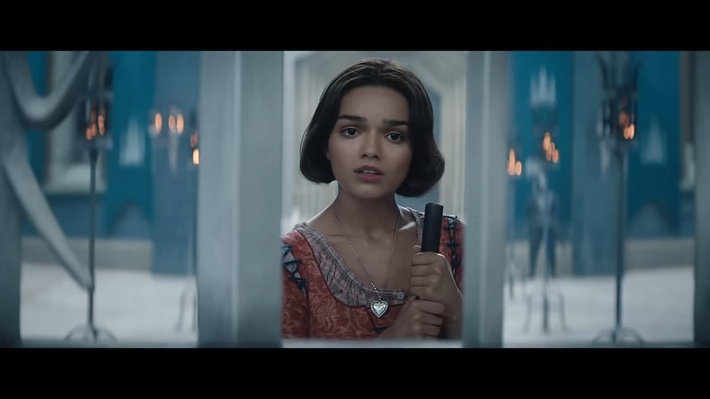 Snow White (Rachel Zegler) prepares to break into song in Snow White (2025), Disney