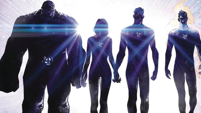 Teaser variant cover by Sara Pichelli vs via Fantastic Four Vol. 6 #1 "Signal in the Sky" (2022), Marvel Comics