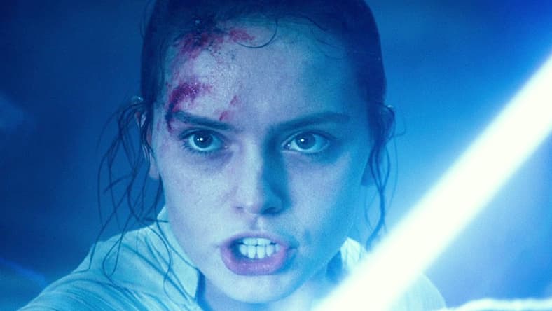 Rey (Daisy Ridley) defies the legacy of Sheev Palpatine (Ian McDiarmid) in Star Wars: Episode IX - The Rise of Skywalker (2019), Disney