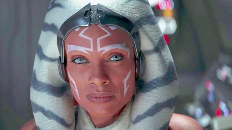 Ahsoka Tano (Rosario Dawson) listens to Grand Admiral Thrawn's (Lars Mikkelsen) final taunt in Ahsoka Season 1 Episode 8 "Part Eight: The Jedi, the Witch, and the Warlord" (2023), Disney