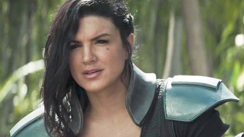 Cara Dune (Gina Carano) checks to see if the coast is clear in The Mandalorian Season 2 Episode 7 "Chapter 15: The Believer"(2020), Disney Lucasfilm