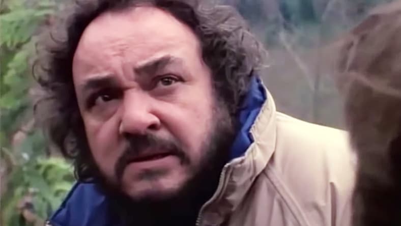 John Rhys in Dino Veritas