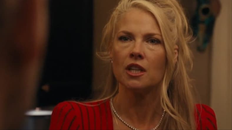 Angela (Ali Larter) arguing with Tommy Norris (Billy Bob Thornton in Landman s01e05 in 2024. Paramount +