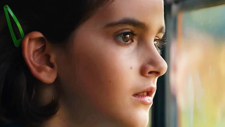 Bianca Belle learns why you don't stick your hand out a bus window in Sketch (2025), Angel Studios