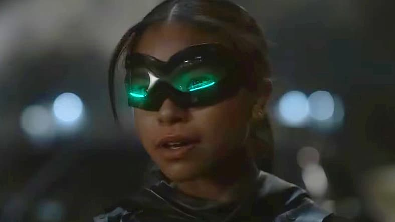 Carrie Kelley (Navia Robinson) rescues team in Gotham Knights Season 1 Episode 1 (2023)