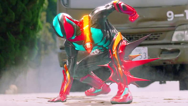 Baku Yorozu unleashes a speed trap against Bomb Nightmare in Kamen Rider Zeztz Case 2 "Explode"