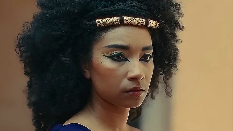 Cleopatra (Adele James) oversees her court in Queen Cleopatra (2023), Netflix