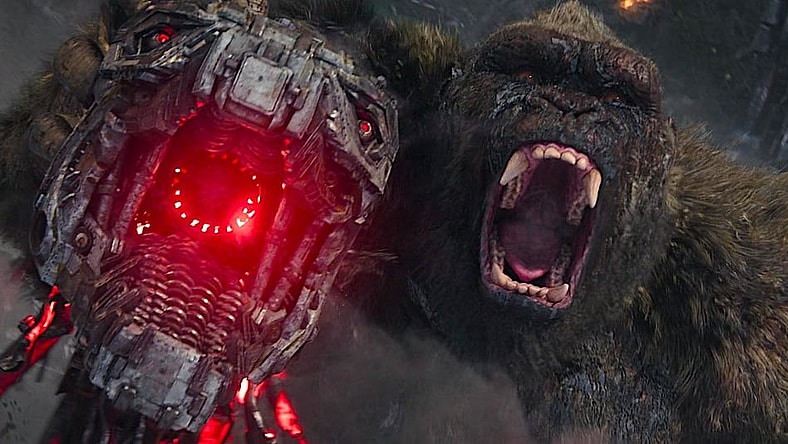 Kong holds MechaGodzilla's head in Godzilla vs. Kong (2021), Warner Bros. Pictures Featured Image