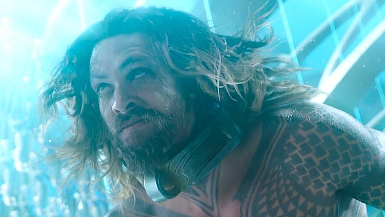 Arthur Curry (Jason Momoa) stands in front of King Orm (Patrick Wilson) in Aquaman (2018), Warner Bros. Pictures