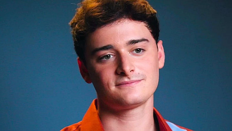 Noah Schnapp on Coming Out via TikTok & What He Doesn't Like About College | This or That via Variety, YouTube