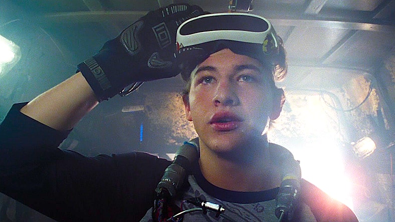 Wade Watts (Tye Sheridan) prepares to escape reality in Ready Player One (2018), Warner Bros. Pictures