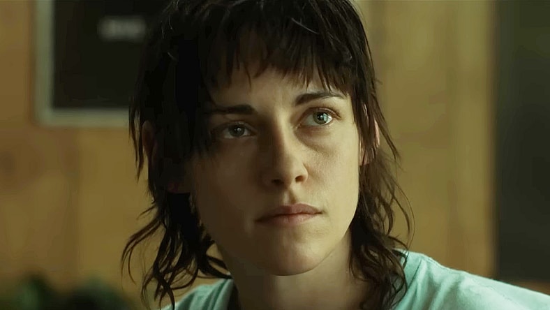 Lou (Kristen Stewart) meets a customer in Love Lies Bleeding (2024), A24