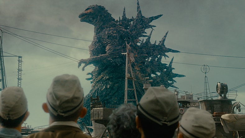 The Imperial Japanese Army watches on as Kōichi Shikishima (Ryunosuke Kamiki) lures Godzilla towards Sagami Bay in Godzilla Minus one (2023), Toho Co. Ltd.