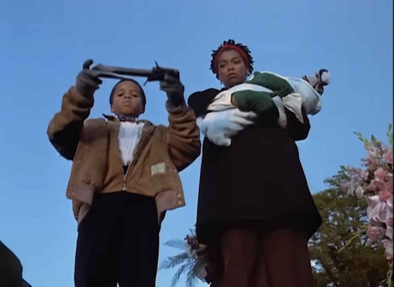 Jake and Anne-Marie pay final respects in Candyman (1992), TriStar Pictures