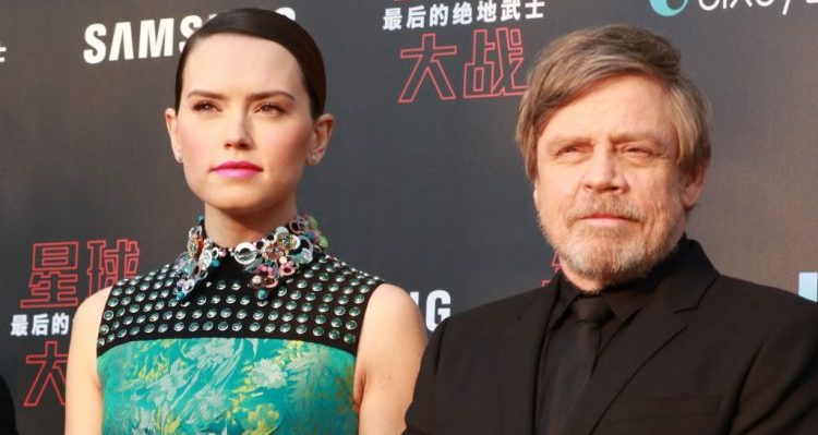 Mark Hamill and Daisy Ridley