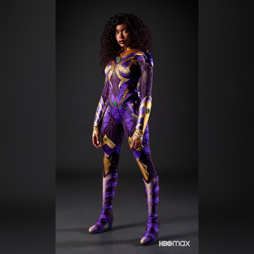 Starfire costume-Anna Diop in Titans 2