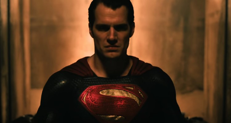 The Flash's New Trailer Makes Henry Cavill's Superman Absence Even Worse