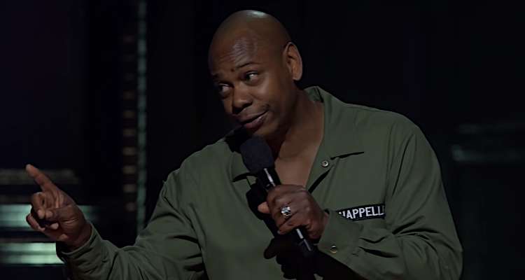 The titular comedian works the crowd in Dave Chappelle: Sticks and Stones (2017), Netflix