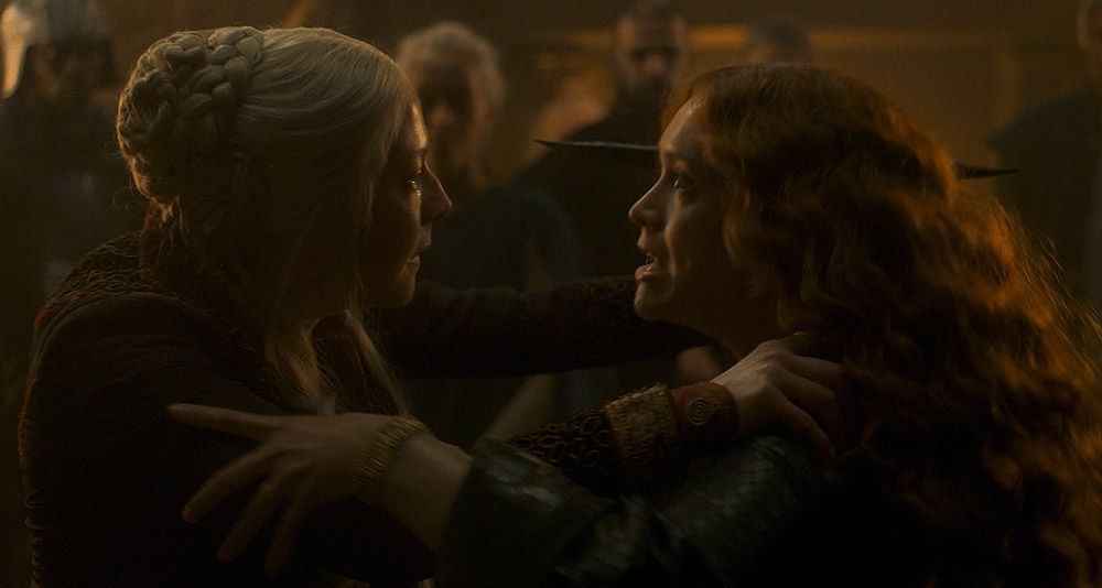 Queen Alicent attacks Princess Rhaenyra with a dagger in House of the Dragon, HBO