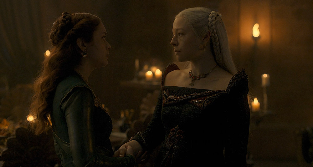 Queen Alicent and Princess Rhaenyra being civil in House of the Dragon, HBO